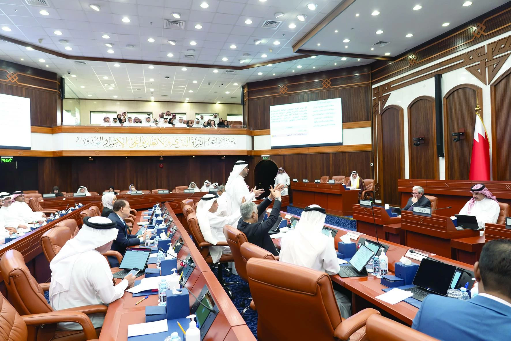 «النواب» يُقرّ إعفاء المواطنين أصحاب المصانع والمحلات التجارية من رسوم التأجير لستة أشهر 