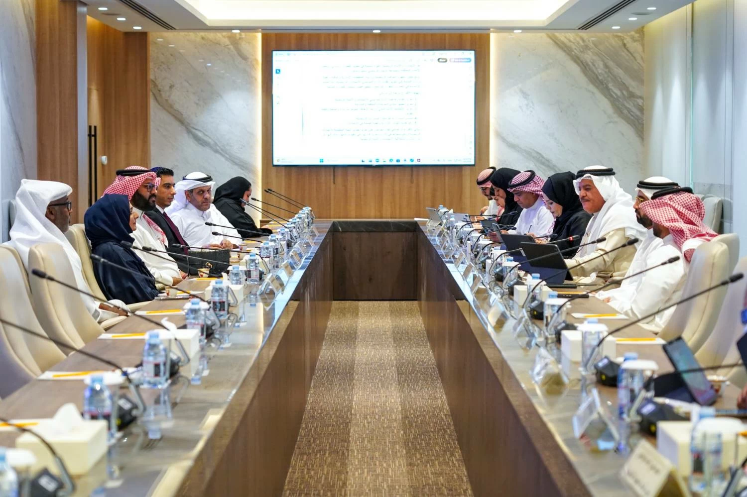 البحرين – النائب العليوي: تنسيق وتكامل الجهود لدعم القطاع الرياضي