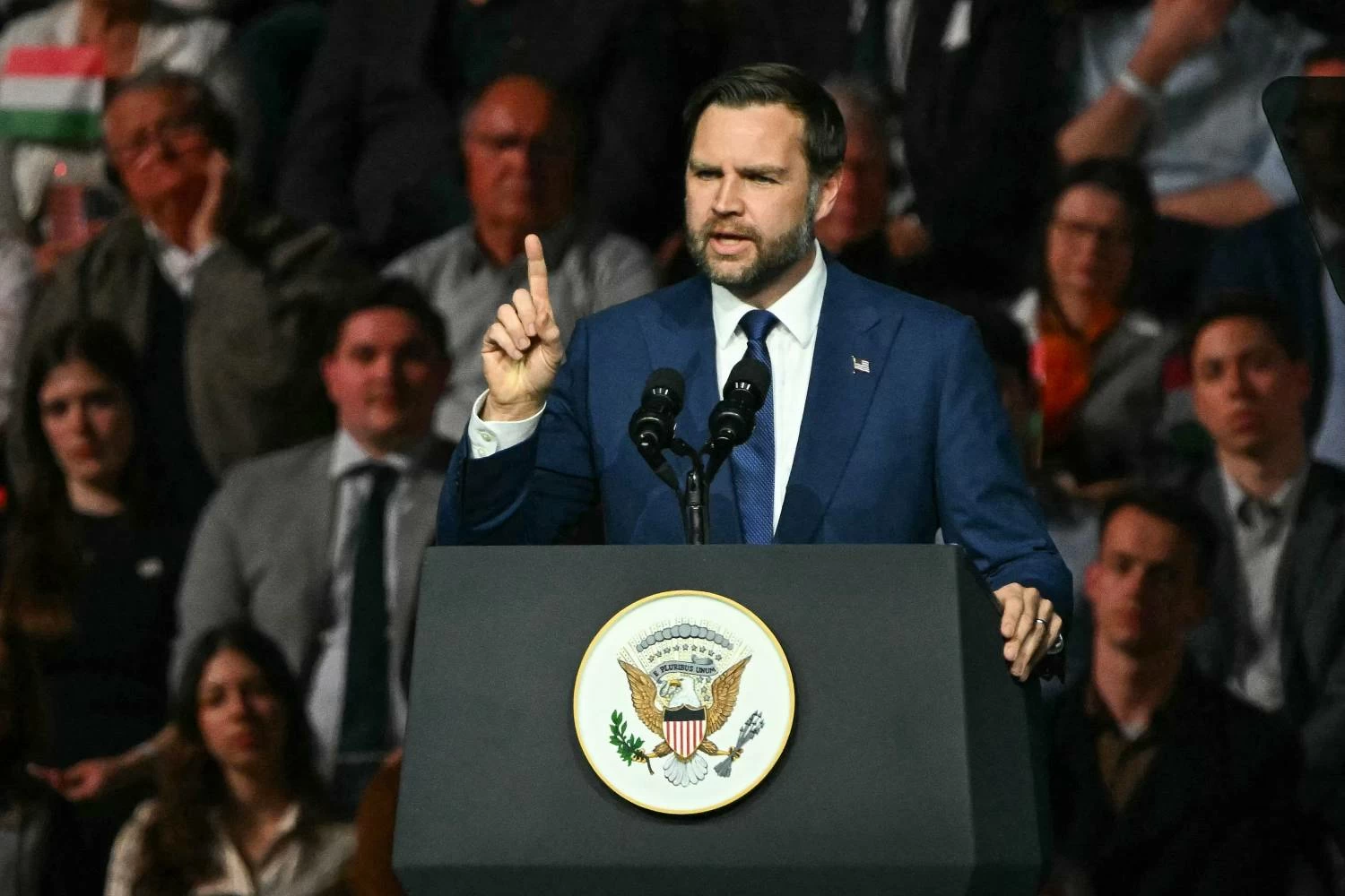 نائب الرئيس الأمريكي: إذا أراد الإيرانيون نسف المفاوضات بسبب لبنان فهذا خيارهم