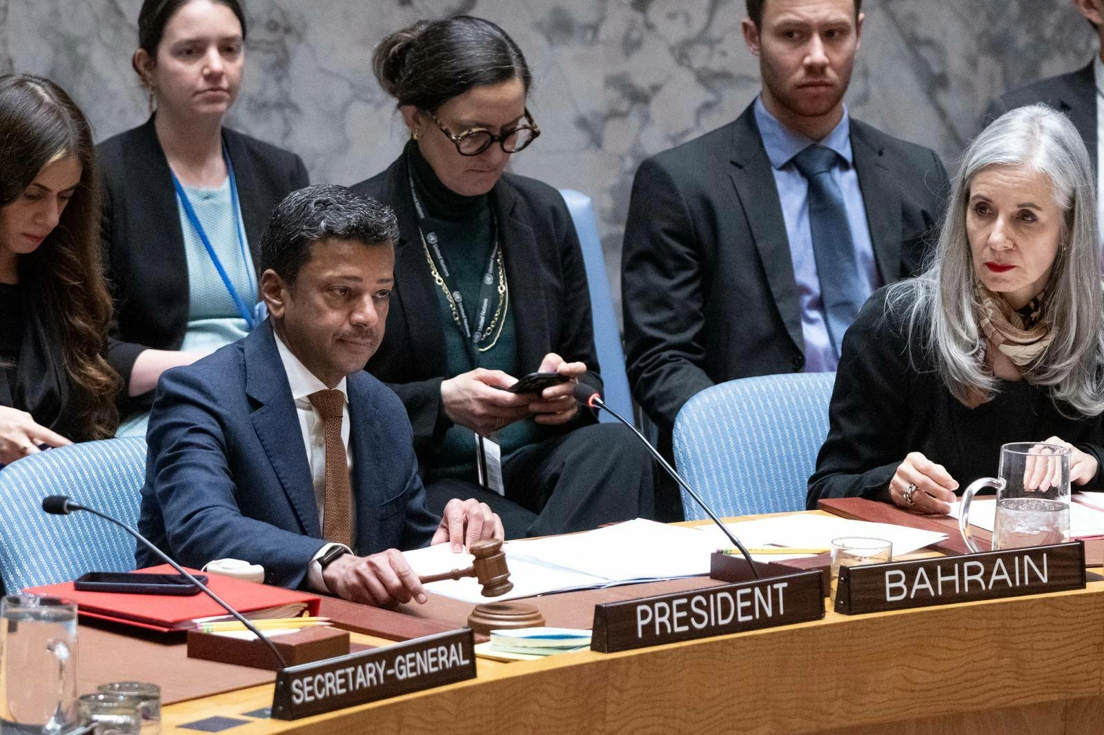 البحرين – البحرين تؤكد أن المسيرات والمعلومات المضللة تهدد العاملين في الإغاثة والعمليات الدولية