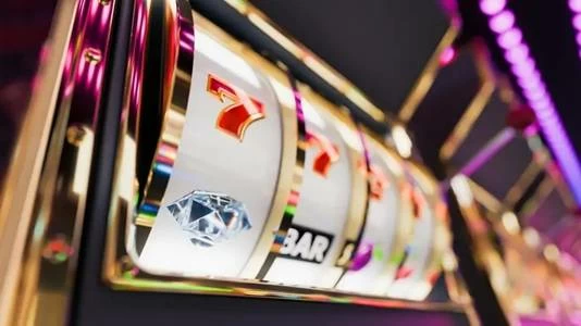 رسالة من البيت الأبيض لموظفيه.. "لاتشاركوا بالمراهنات "