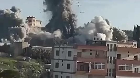 لا خفض للتصعيد.. إسرائيل تواصل غاراتها على جنوب لبنان