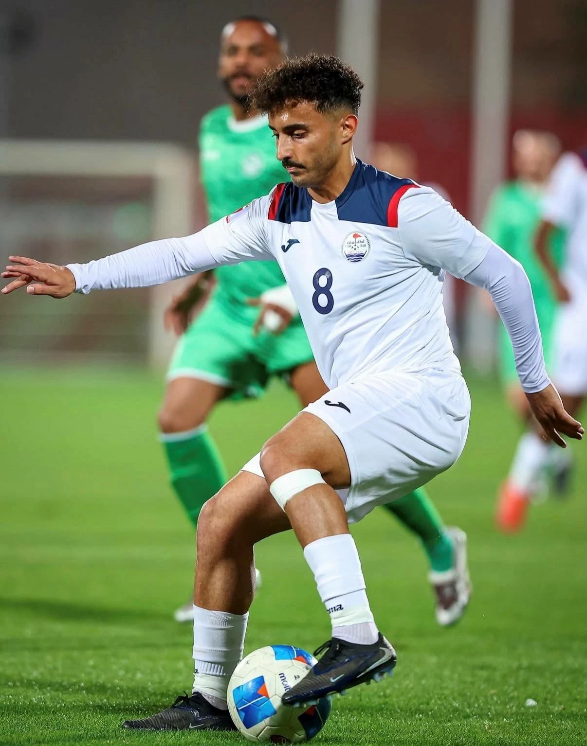 الرفاع يغازل علي ناصر من أجل الانضمام إلى صفوف الفريق الكروي 