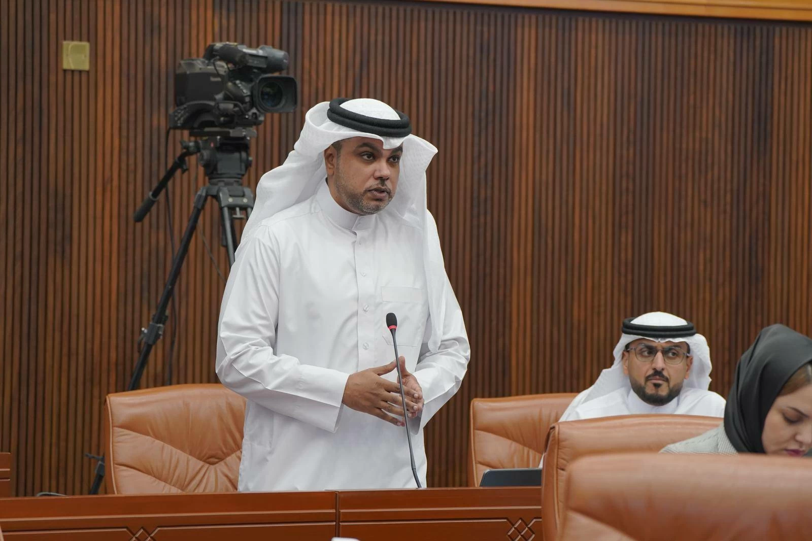 «مرافق النواب»: حظر سكن العمال والأنشطة العشوائية في المناطق السكنية 