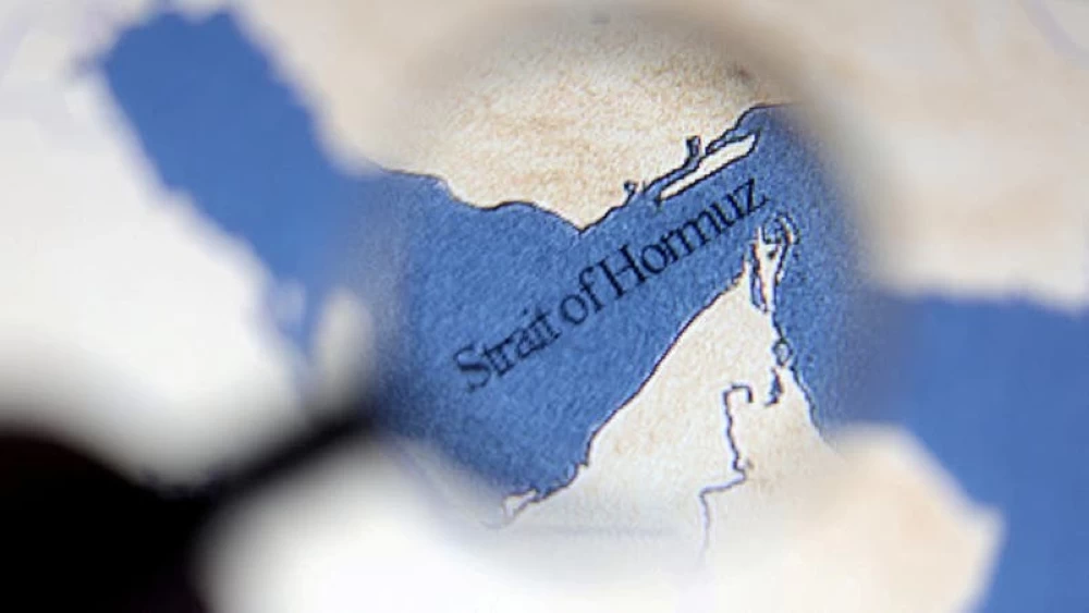 تقرير: تقديرات بوجود 12 ألف لغم بمضيق هرمز ومحيطه 