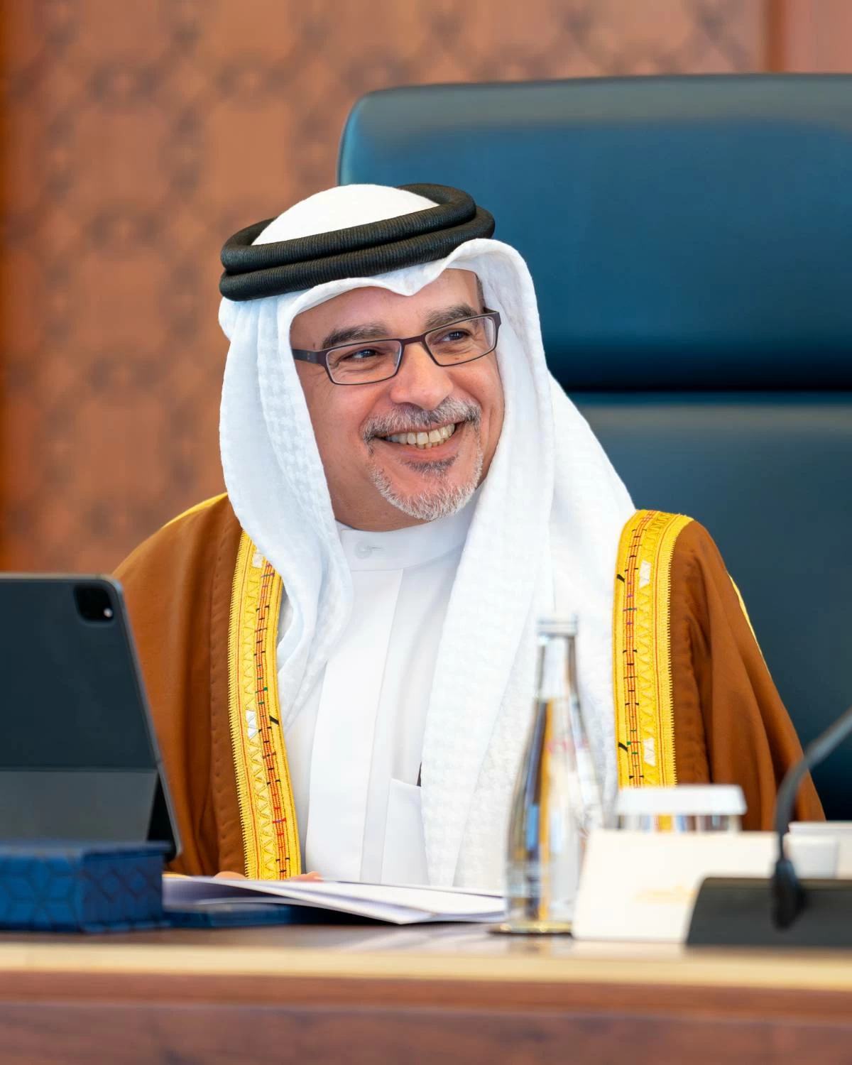 في الاجتماع الأسبوعي لمجلس الوزراء. ولي العهد رئيس الوزراء يوجه بالتكفل بدفع رواتب البحرينيين بـquot;الخاصquot; لشهر أبريل من quot;التأمين ضد التعطلquot; 