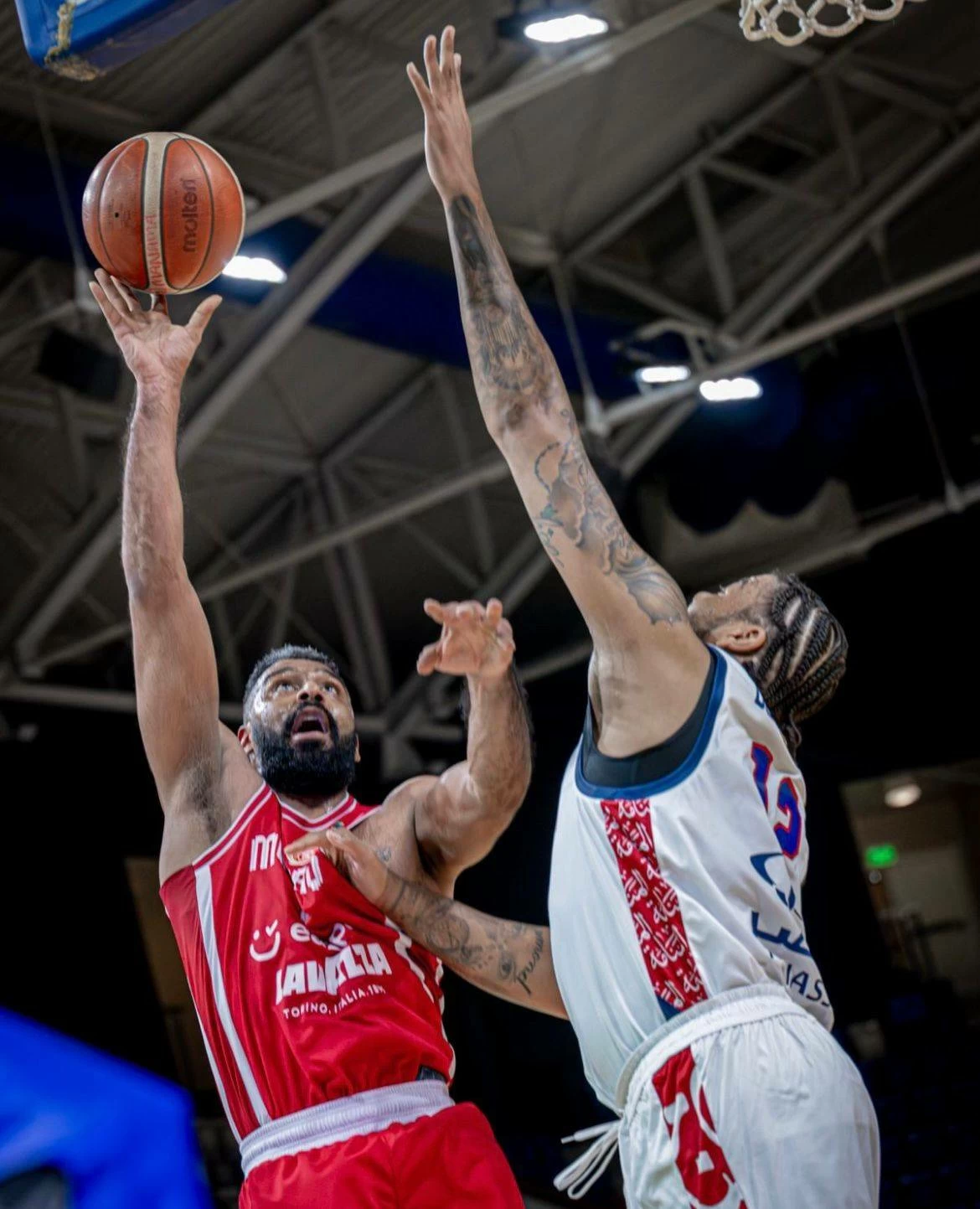 المحرق يتوعد المنامة في ثالث نهائي لحسم لقب لدوري زين السلاوي 