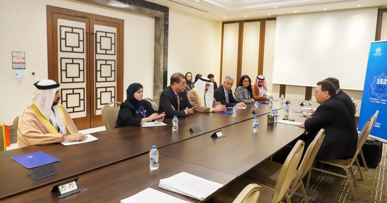 البحرين – رئيس مجلس النواب يلتقي رئيس المجموعة البرلمانية الـ12 في الاتحاد البرلماني الدولي