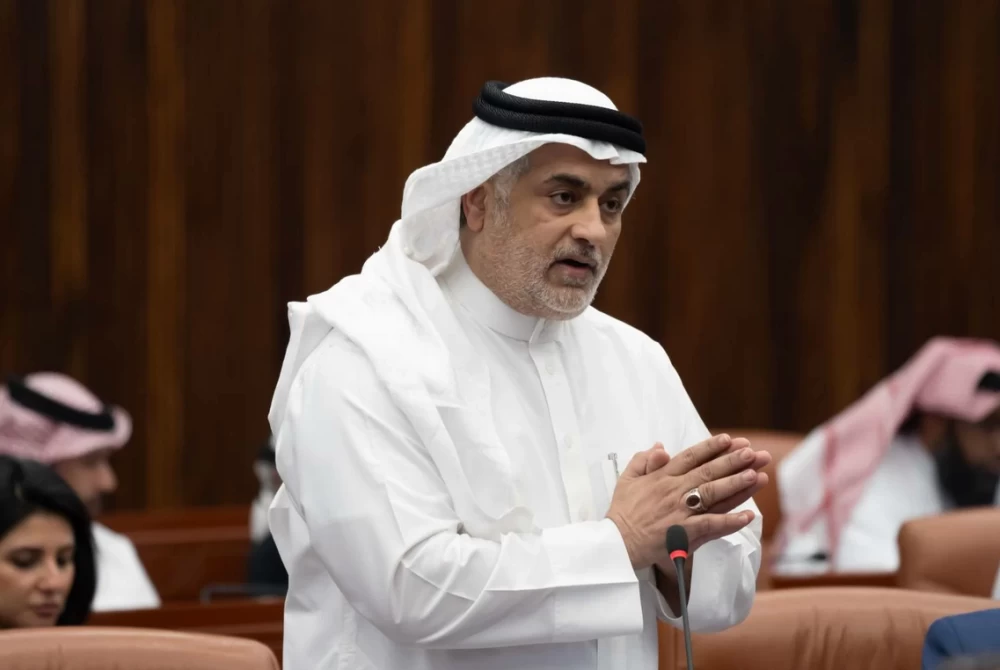 البحرين – الصالح: صرف رواتب نيسان لـ«خدمات النواب» غداً و«النواب» الثلاثاء