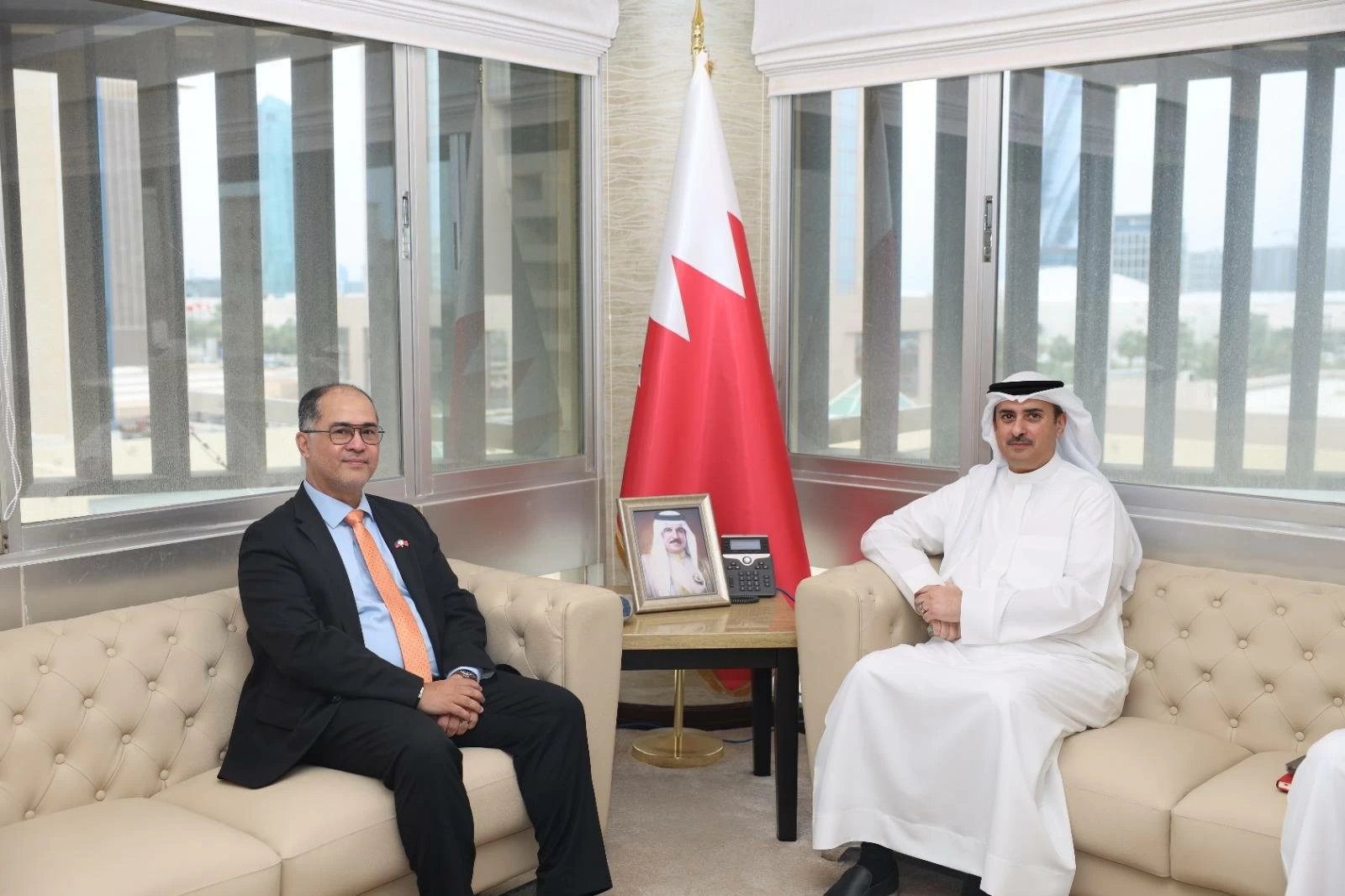 البحرين – وزير العدل يستقبل سفير الفلبين لدى البحرين