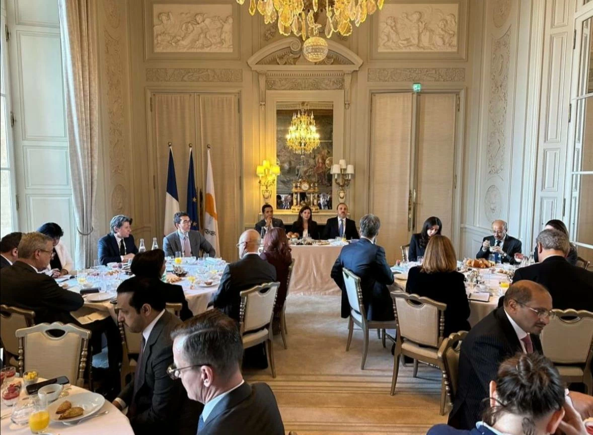 البحرين – سفراء دول مجلس التعاون ونظرائهم من دول الاتحاد الأوروبي يجتمعون مع دورا كاتوتي