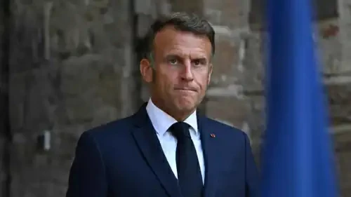 ماكرون يعلن مقتل جندي فرنسي بجنوب لبنان.. ويحمل «حزب الله» المسؤولية