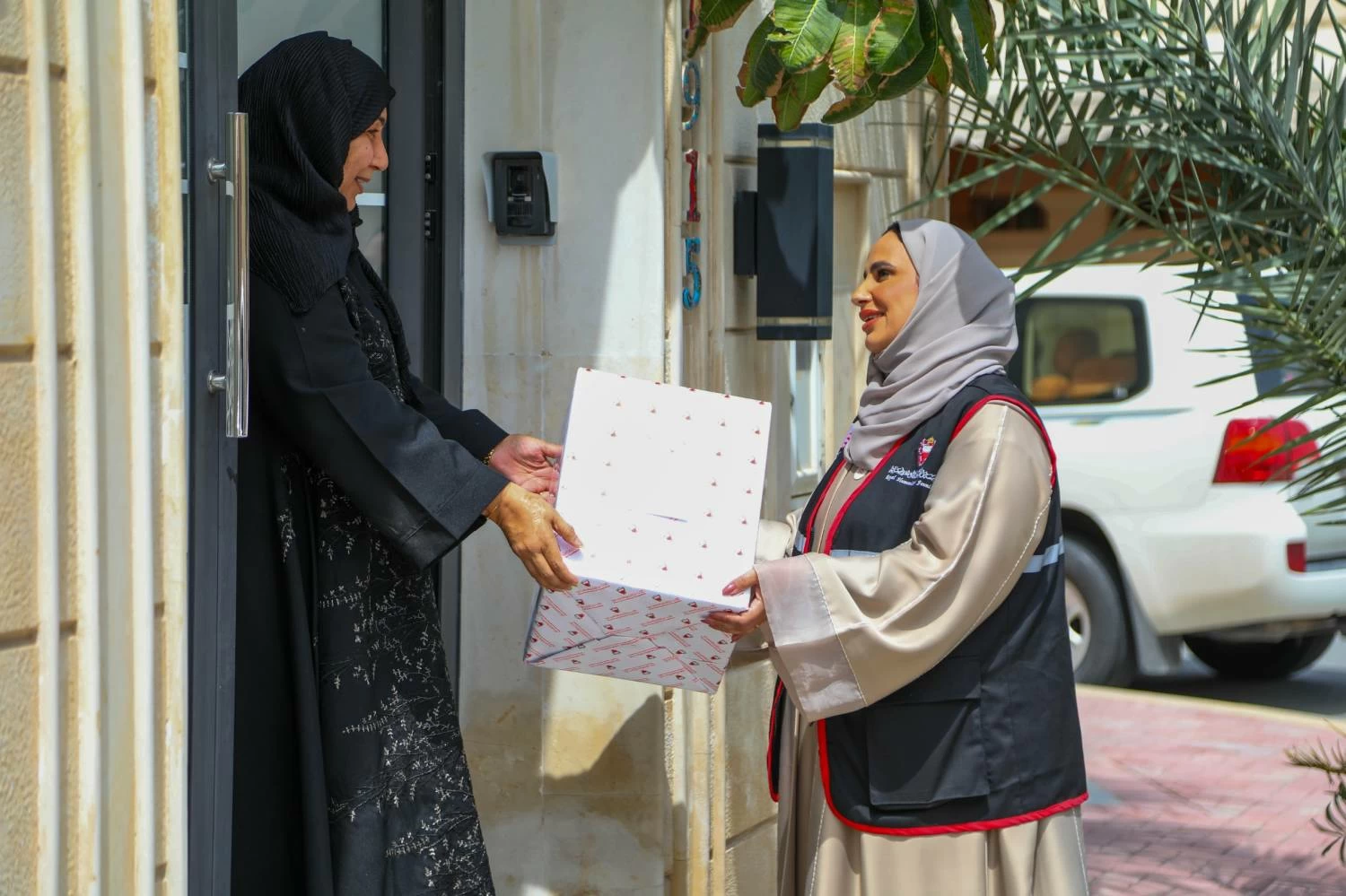 البحرين – مبادرة “تطمن” تحظى بتفاعل أسر المؤسسة الملكية الإنسانية