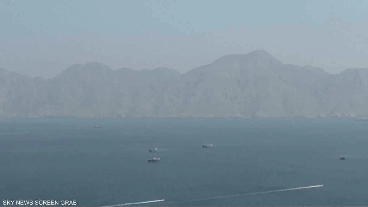 المرور الآمن مقابل البتكوين.. رسائل "احتيالية" للسفن في هرمز