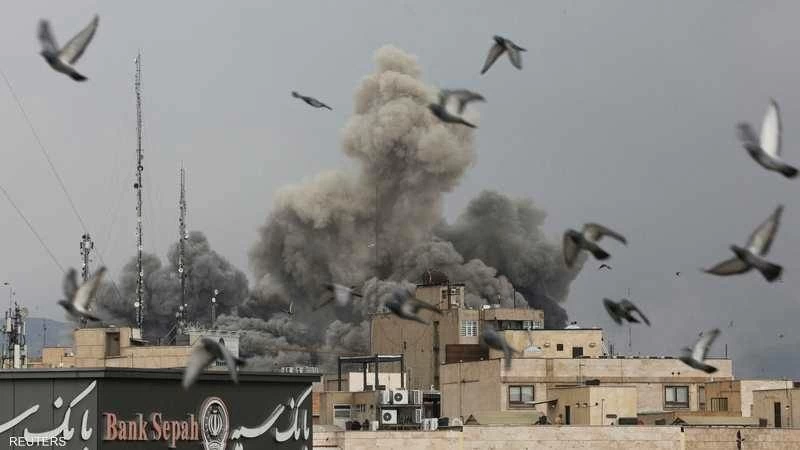 بلومبرغ: خلافات في إيران حول المواقف من المفاوضات مع واشنطن 