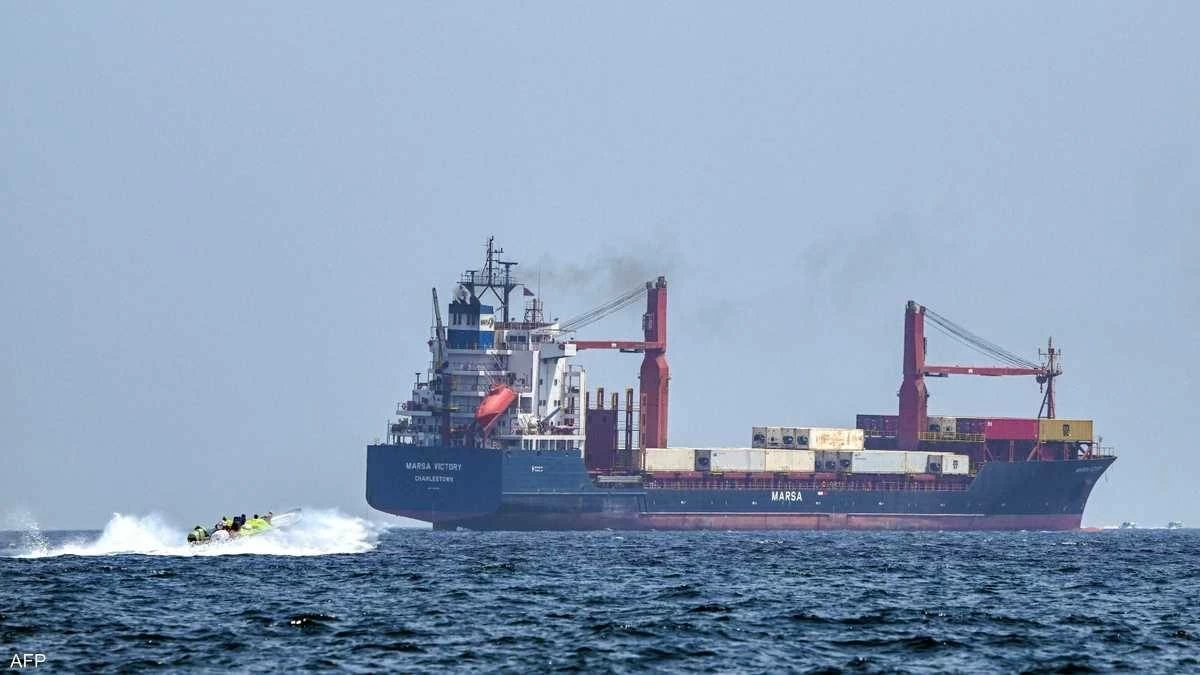 الحرس الثوري يهاجم سفينة تبحر شمال سلطنة عمان 