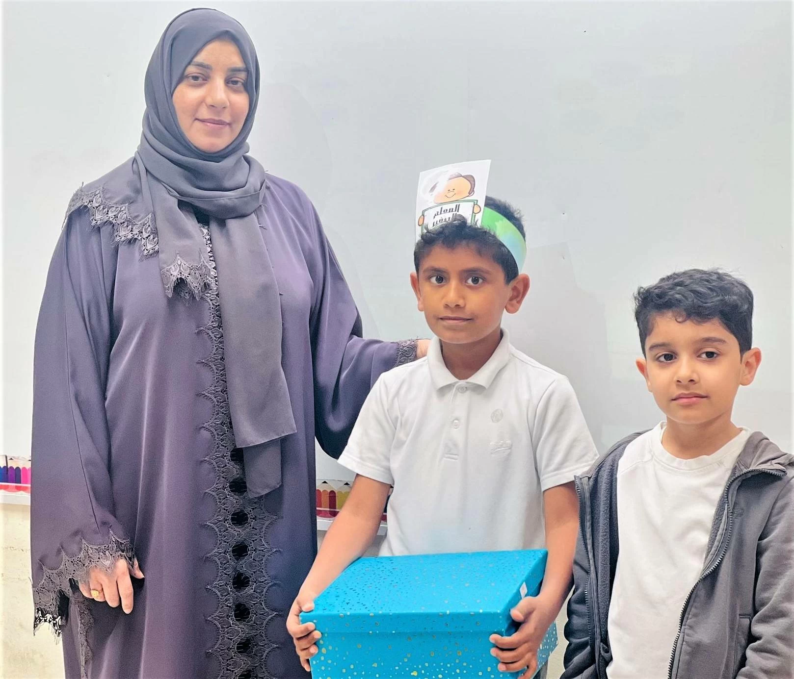 الطالب محمد رضا يتألق بلعب دور المعلم الصغير للرياضيات 