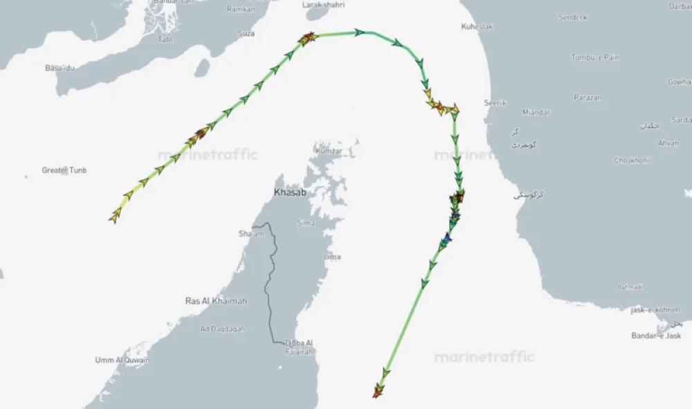 سفينة «يوفوريا» تواصل رحلتها دون أضرار تُذكر بعد استهدافها في مضيق هرمز
