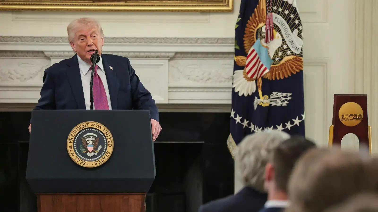 القناة 12 الإسرائيلية: ترامب حدد الأحد المقبل موعداً نهائياً للتفاوض مع إيران 