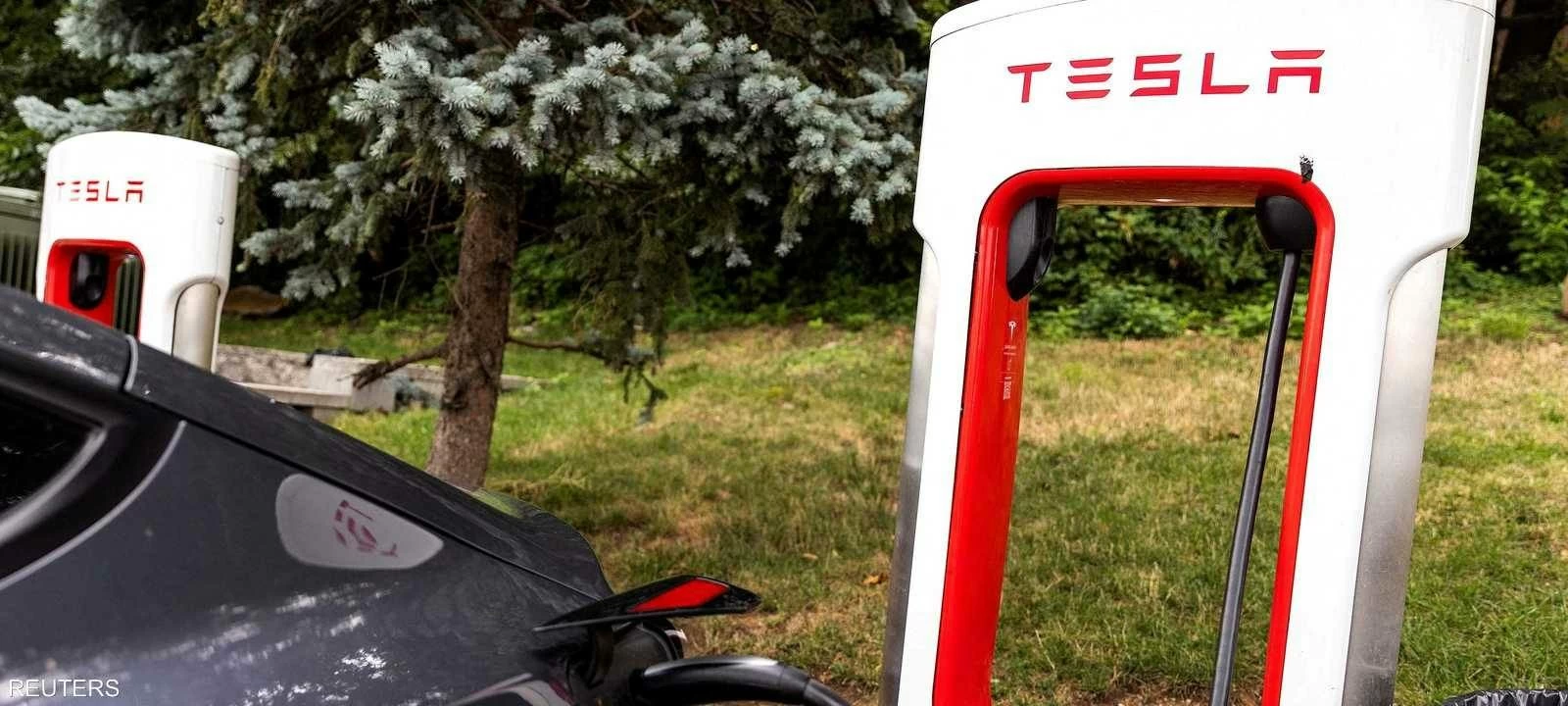 ارتفاع إيرادات وأرباح «تسلا» الفصلية مع تعافي عمليات التسليم 