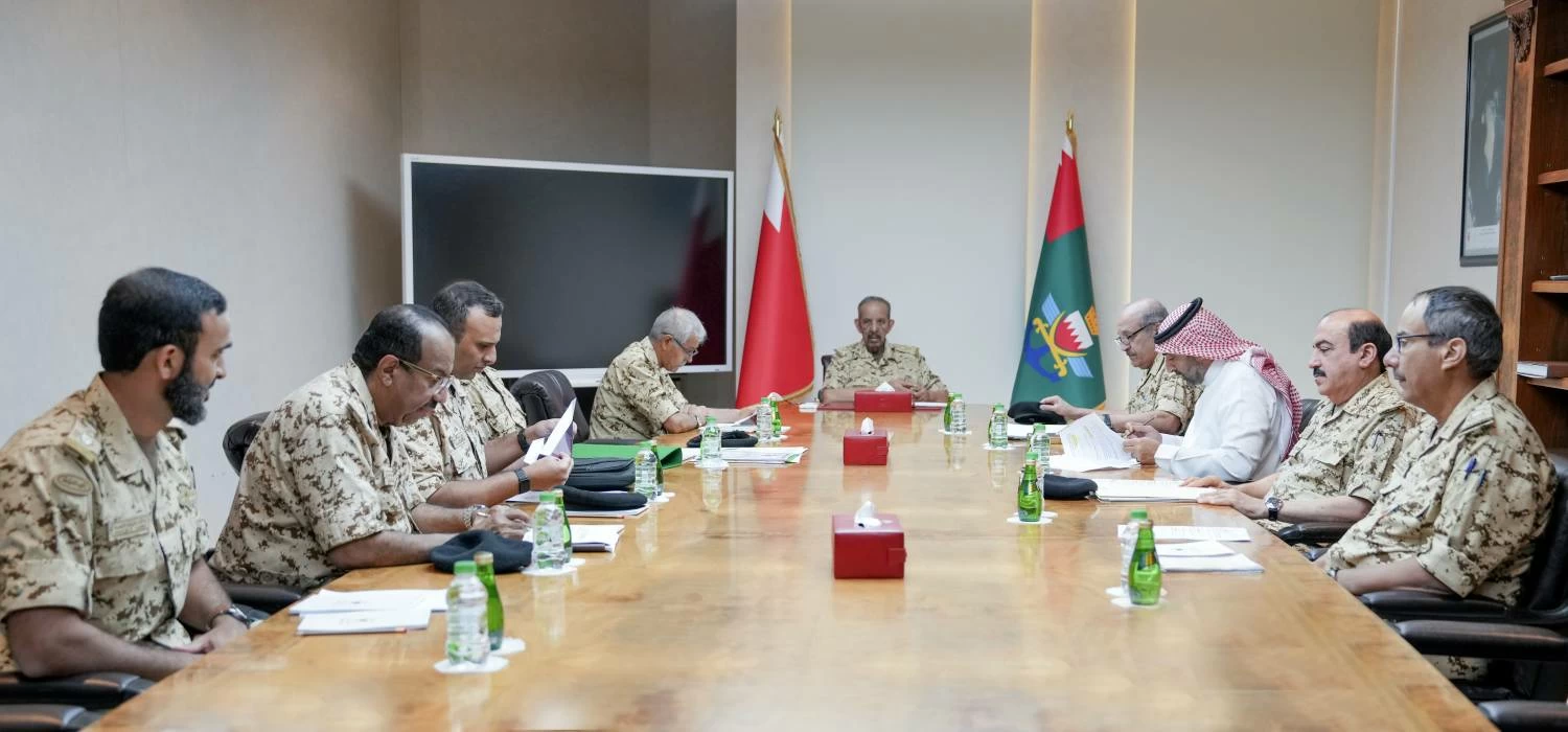 البحرين – القائد العام: كافة أسلحة ووحدات قوة الدفاع وقفت بكل قوة وإصرار في مواجهة هجمات إيران الغادرة