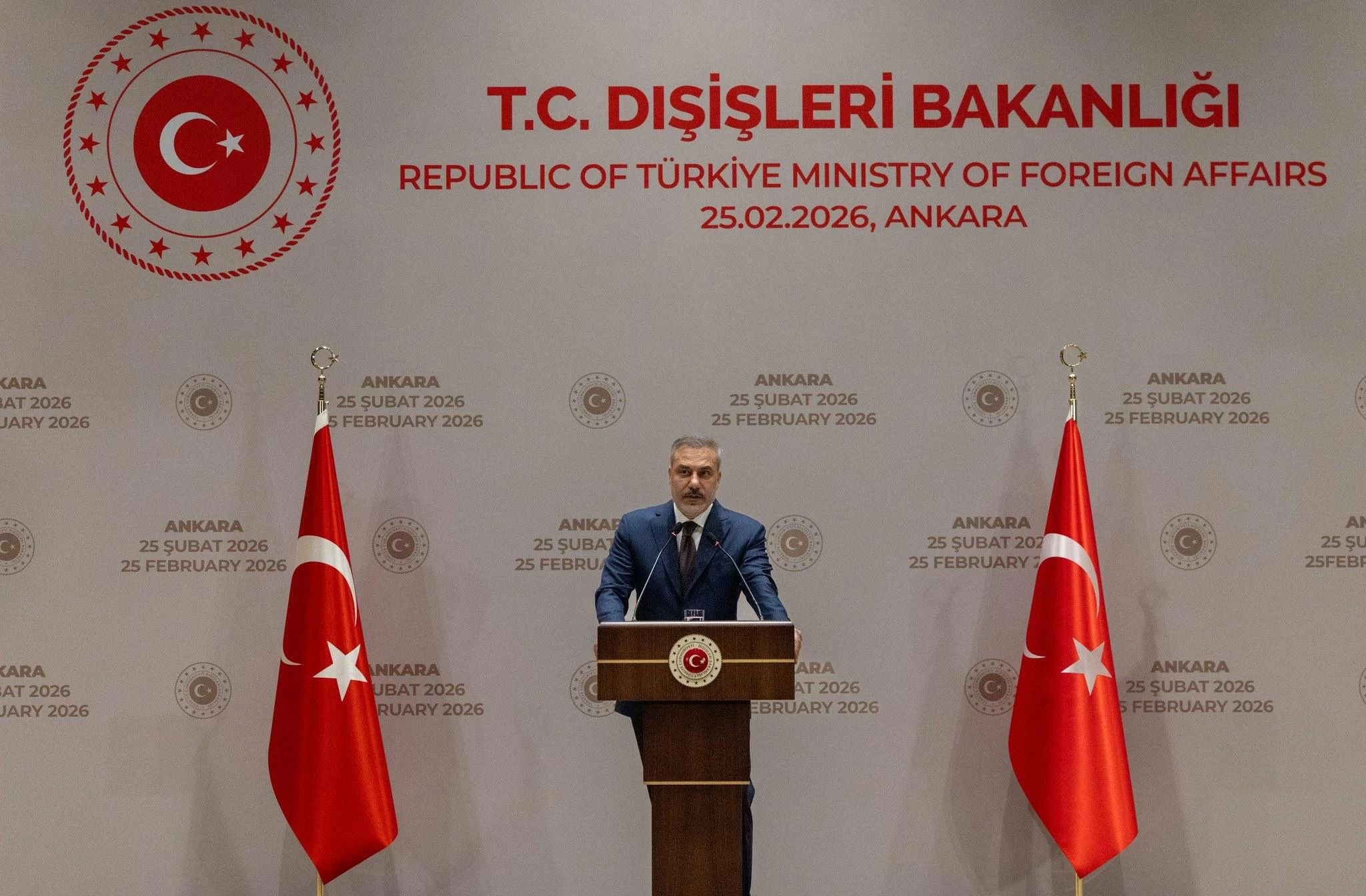 وزير الخارجية التركي: ندرس المشاركة في عمليات إزالة الألغام من "هرمز"