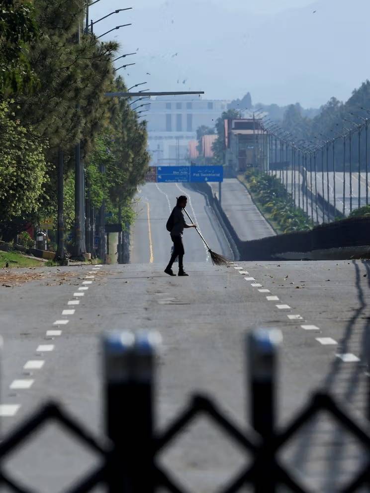 «أسوشيتد برس»: تخفيف القيود الأمنية في إسلام آباد يشي بتعثر المفاوضات بين طهران و #واشنطن 