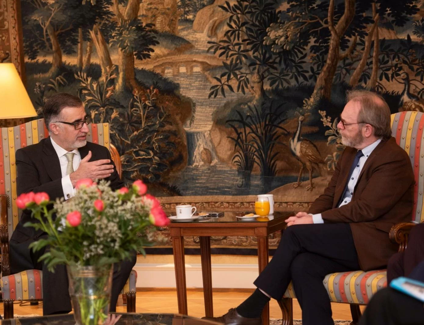 البحرين – رئيس مجلس النواب بمملكة بلجيكا يستقبل سفير مملكة البحرين في بروكسل