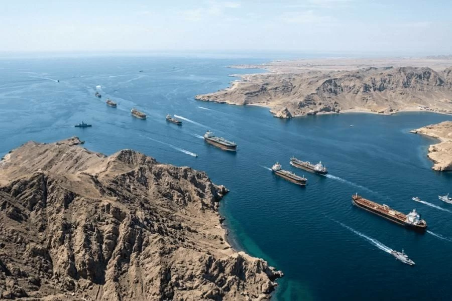 حشد غير مسبوق.. 40 دولة تستعد لتأمين الملاحة بمضيق هرمز 