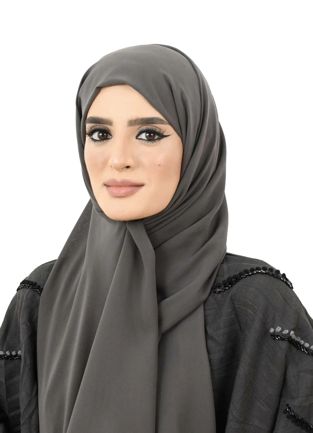 بين حزم القائد وعزم الوطن 