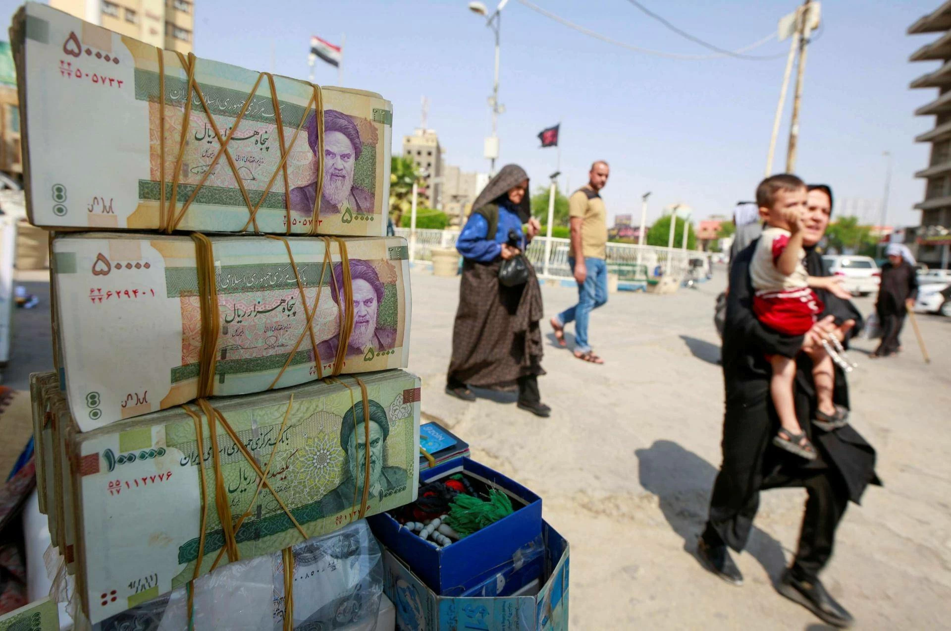 الأزمة الإيرانية: مليونا وظيفة مفقودة والعملة بأدنى مستوى و270 مليار دولار خسائر للاقتصاد 