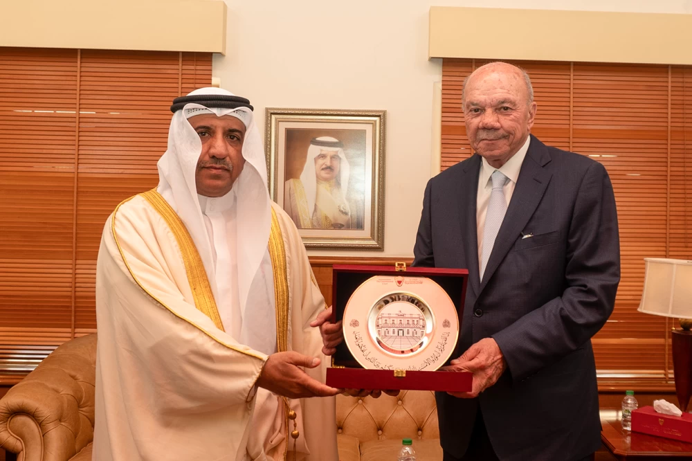 رئيس المحكمة الدستورية يستقبل رئيس مجلس الأعيان الأردني 