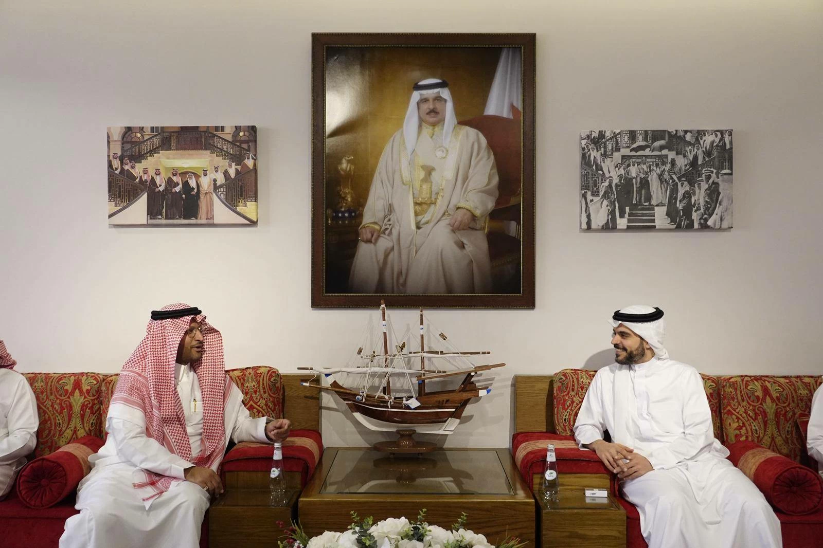 البحرين – سفير مملكة البحرين في الرياض يستقبل المدير التنفيذي لبرنامج الخليج العربي للتنمية البحرين – سفير مملكة البحرين في الرياض يستقبل المدير التنفيذي لبرنامج الخليج العربي للتنمية