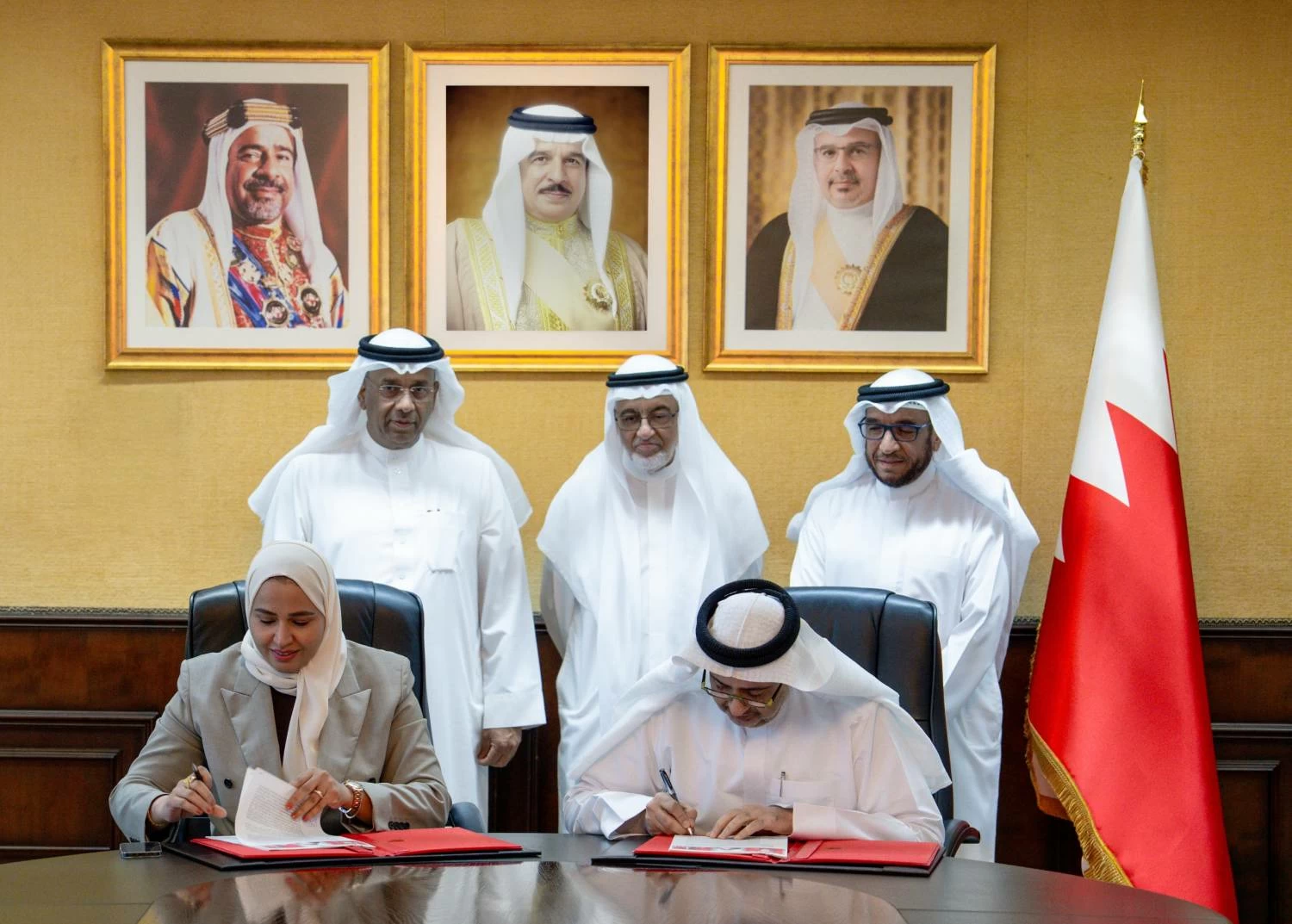 البحرين – وزارة المالية والاقتصاد الوطني توقع اتفاقية مع مدارس الفلاح لإنشاء وتشغيل مدرسة خاصة في منطقة عراد البحرين – وزارة المالية والاقتصاد الوطني توقع اتفاقية مع مدارس الفلاح لإنشاء وتشغيل مدرسة خاصة في منطقة عراد