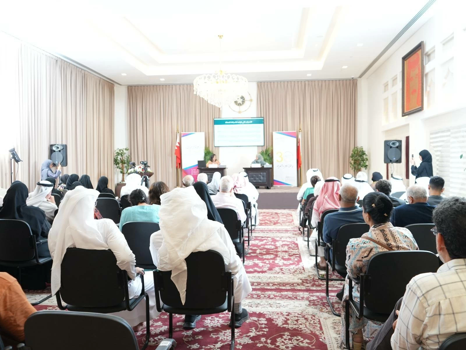 البحرين – أحلام القاسمي: الشراكة المجتمعية ركيزة أساسية لصمود البحرين في مواجهة التحديات البحرين – أحلام القاسمي: الشراكة المجتمعية ركيزة أساسية لصمود البحرين في مواجهة التحديات