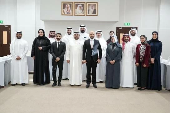 البحرين – وزير التنمية يلتقي أعضاء الدفعة الحادية عشرة من برنامج رئيس مجلس الوزراء لتطوير الكوادر الحكومية