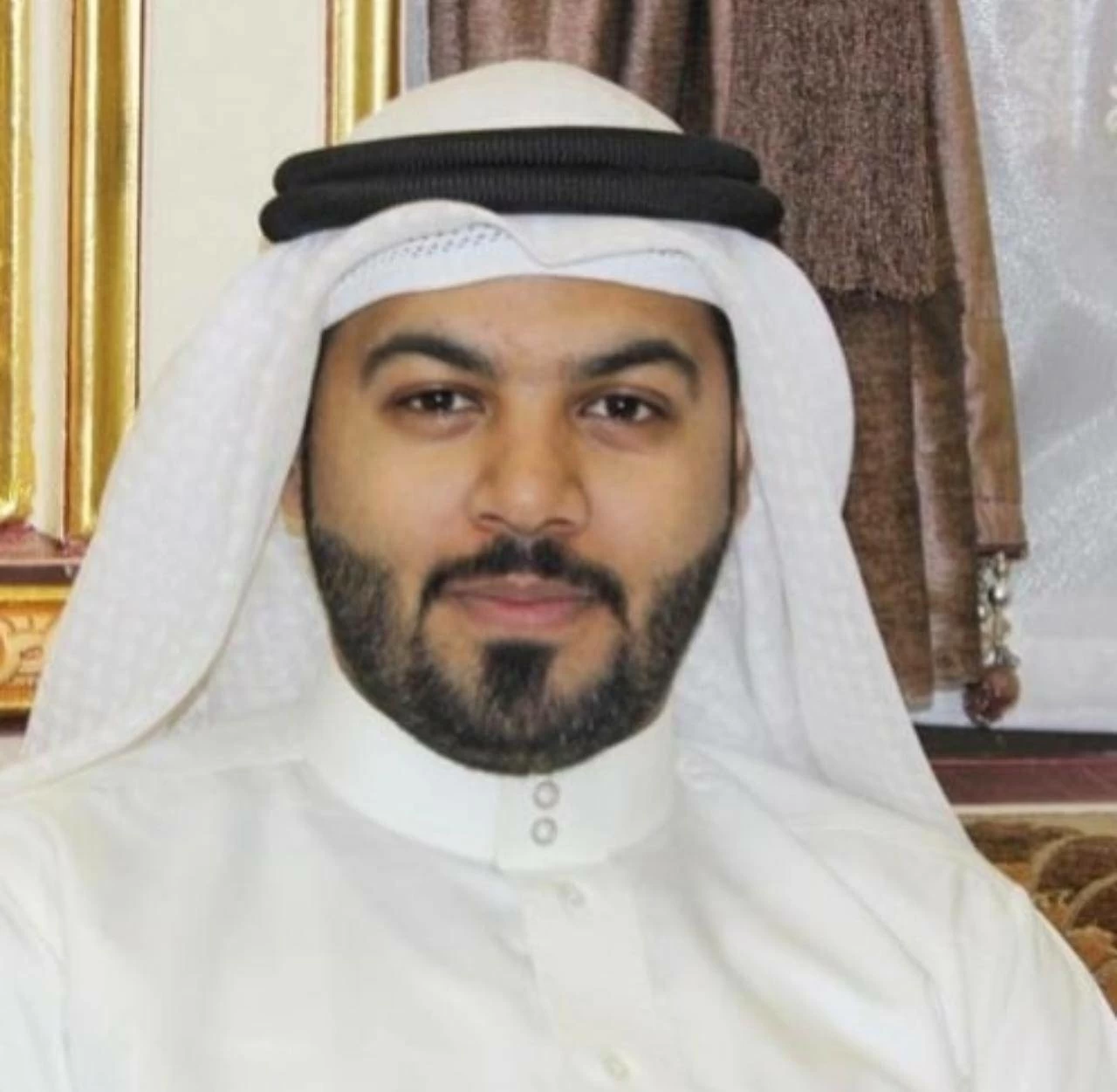البحرين – الملابس الرجالية تنعش أسواق الخياطين في العيد.. الأقمشة الفاخرة تتصدر الأذهان