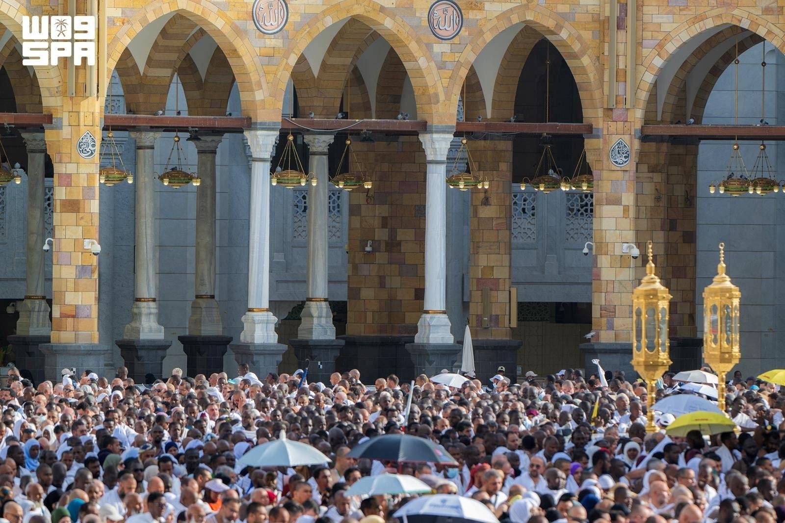 السعودية: الحجاج يؤدون طواف الإفاضة وسط خدمات متكاملة 