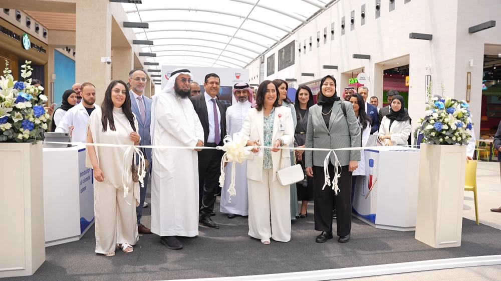البحرين – الرئيس التنفيذي للمستشفيات الحكومية يدشن المنصة التوعوية لأمراض القولون والمستقيم بمجمع مراسي جاليريا