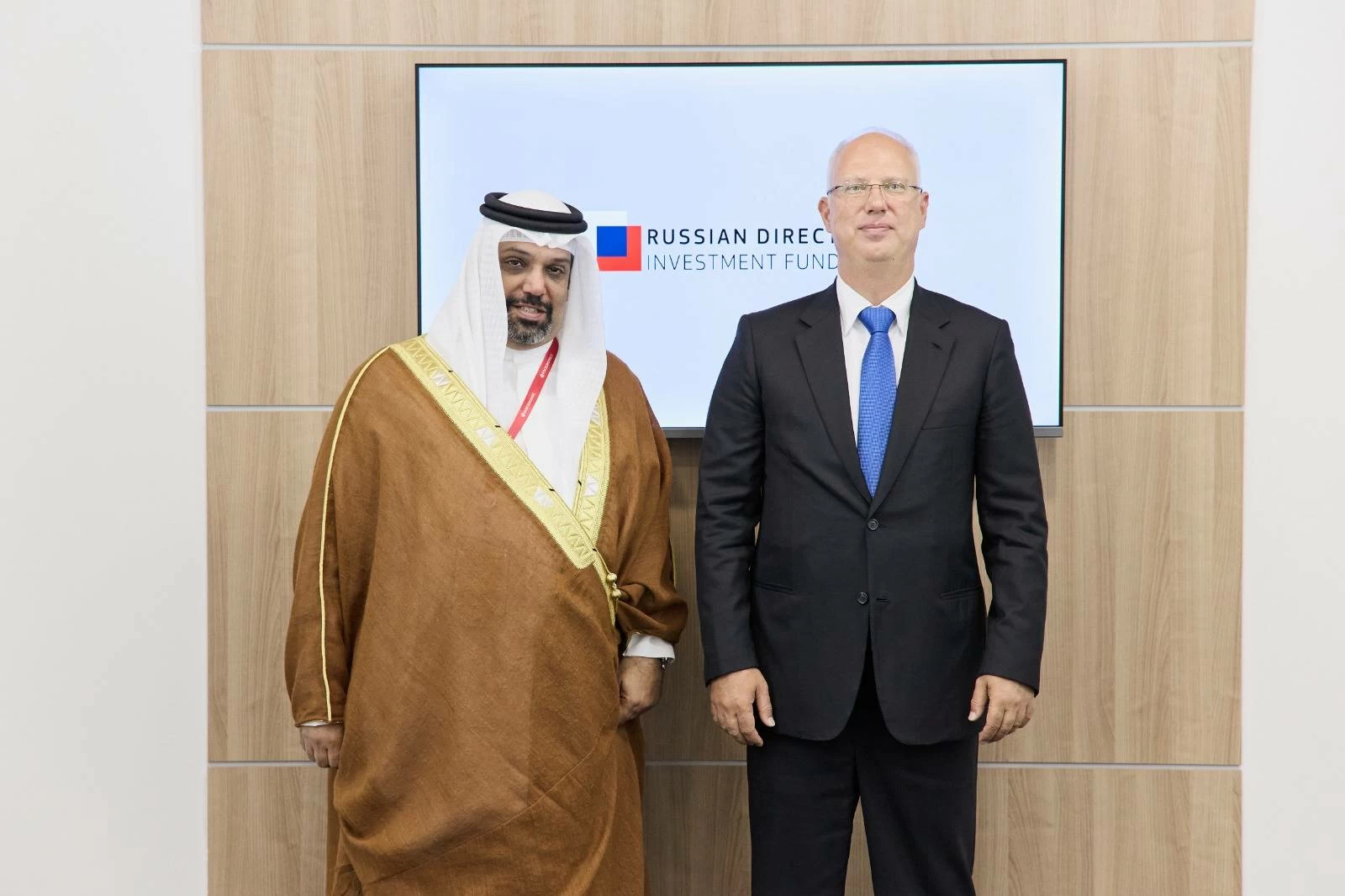 البحرين – وزير المالية يجتمع مع الرئيس التنفيذي لصندوق الاستثمار المباشر الروسي البحرين – وزير المالية يجتمع مع الرئيس التنفيذي لصندوق الاستثمار المباشر الروسي