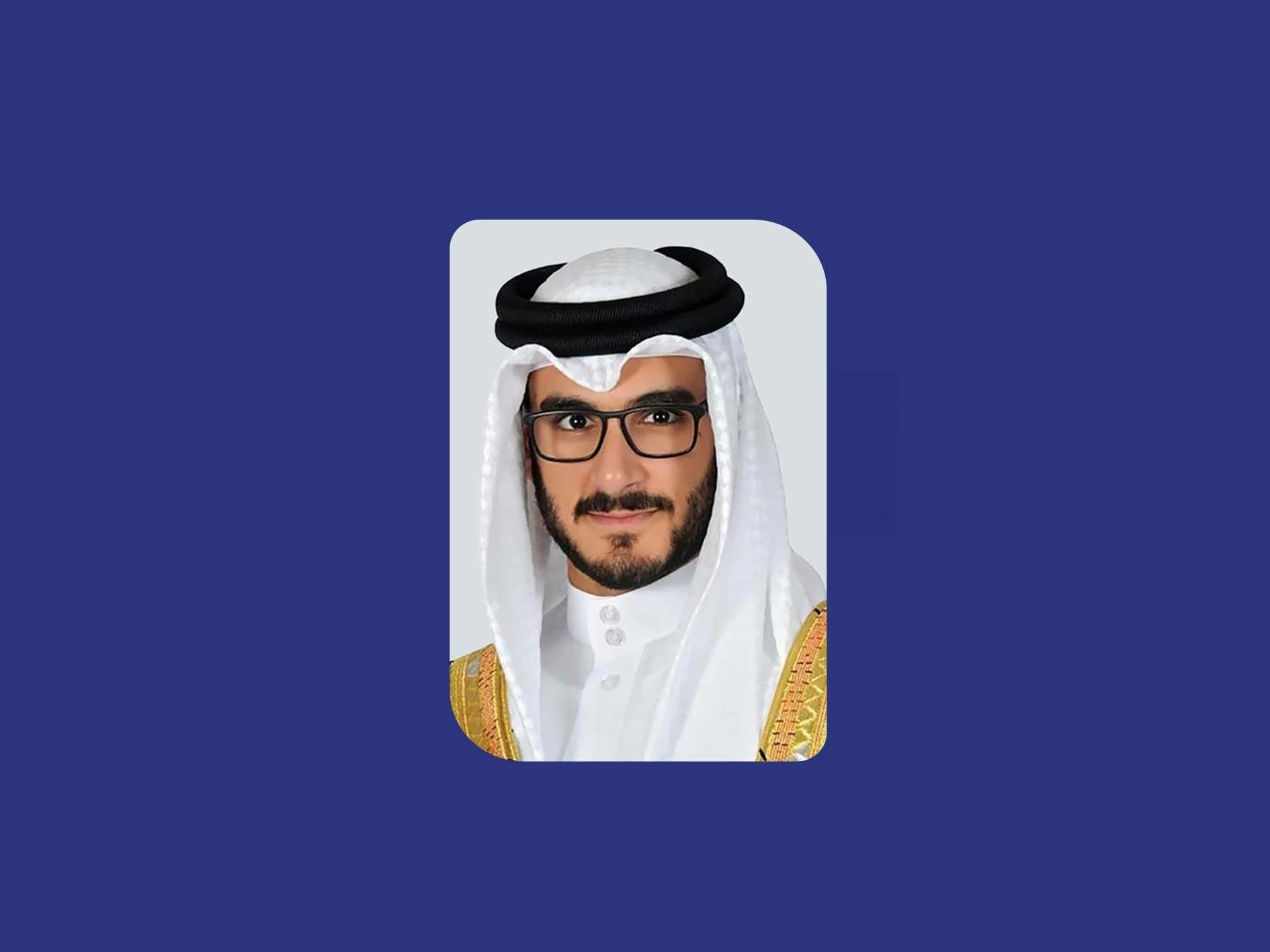 عيسى بن سلمان يهنئ ناصر بن حمد وخالد بن حمد بفوز المهر «بي سيتي رولر» 