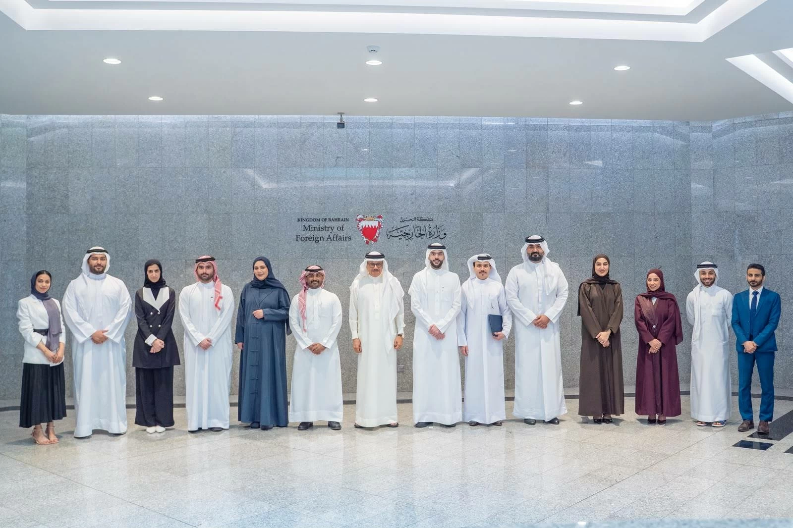 وزير الخارجية يلتقي منتسبي الدفعة الـ11 من برنامج رئيس الوزراء لتنمية الكوادر الحكومية 