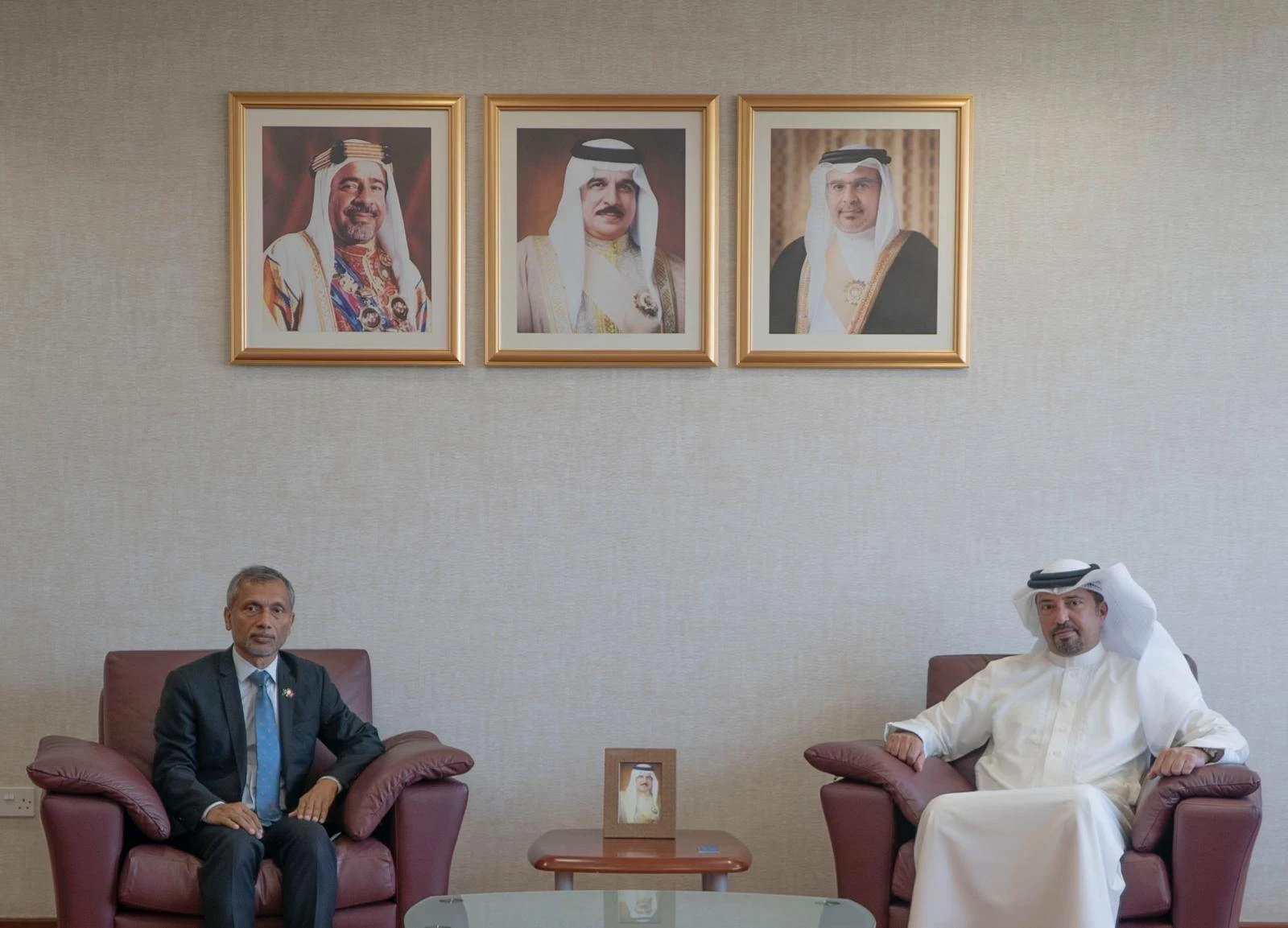 البحرين – رئيس الجمارك يستقبل سفير جمهورية بنغلاديش الشعبية لدى المملكة