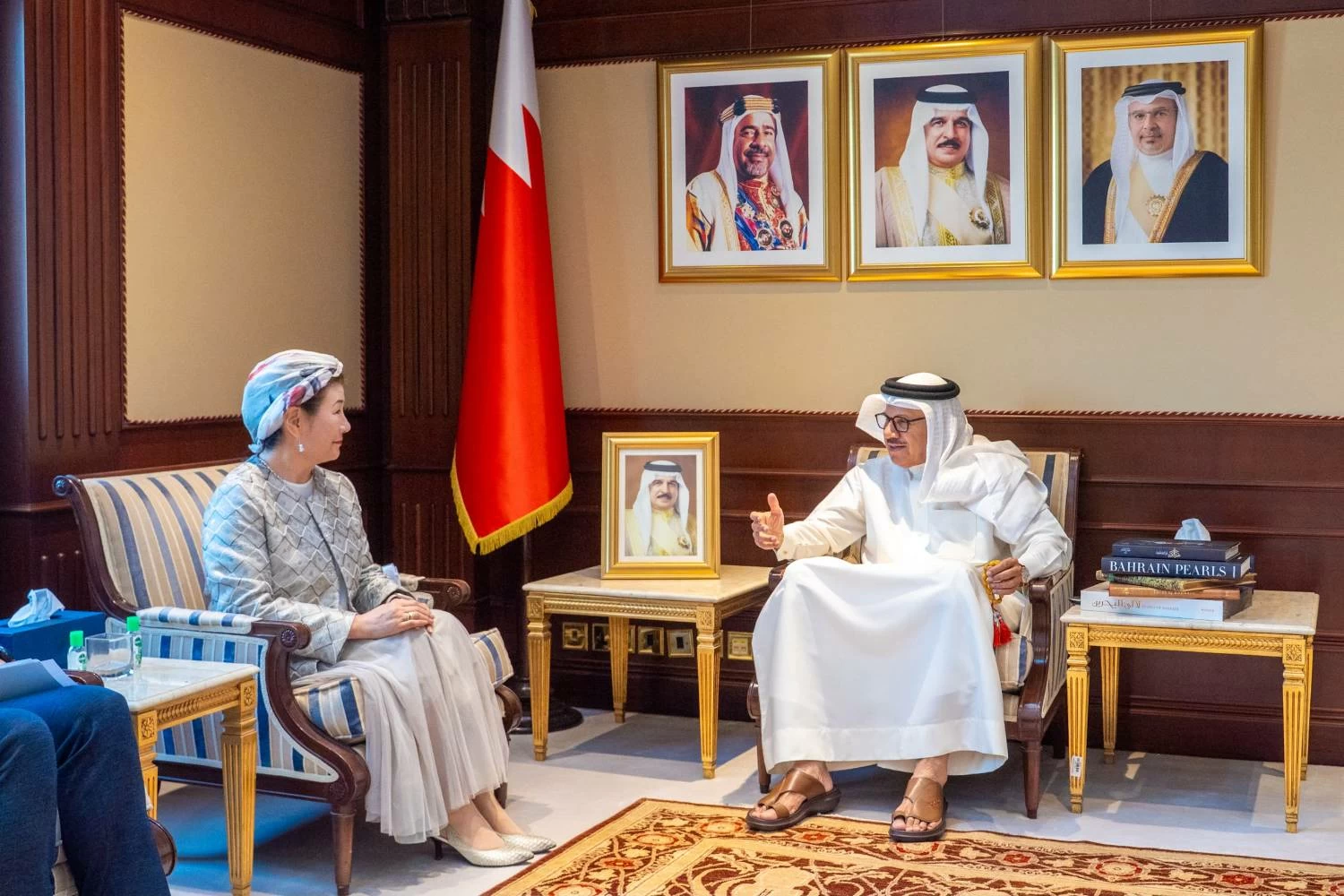 البحرين – معالي وزير الخارجية يستقبل سفير اليابان لدى مملكة البحرين