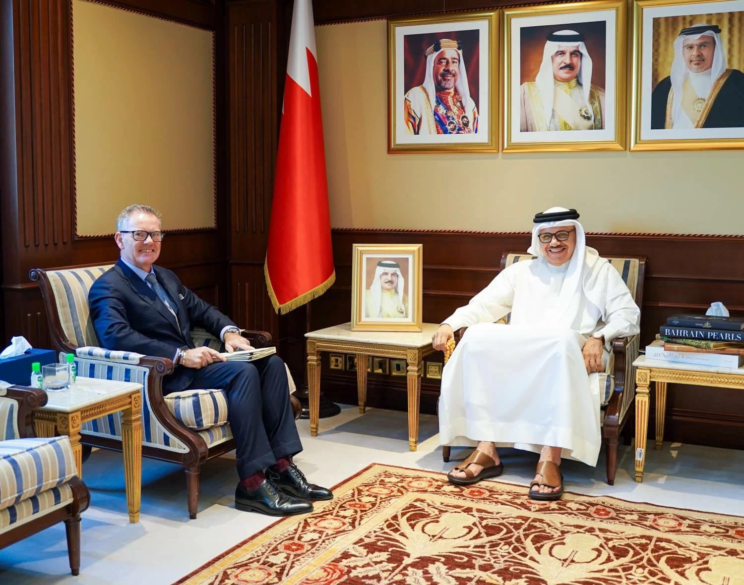 البحرين – وزير الخارجية يستقبل المدير التنفيذي للمعهد الدولي للدراسات الاستراتيجية في الشرق الأوسط البحرين – وزير الخارجية يستقبل المدير التنفيذي للمعهد الدولي للدراسات الاستراتيجية في الشرق الأوسط
