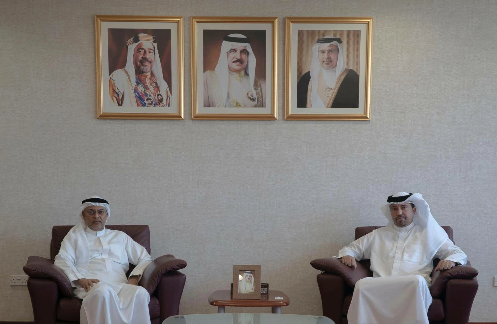 البحرين – رئيس الجمارك يستقبل رئيس مجلس إدارة شركة البحرين لمطاحن الدقيق
