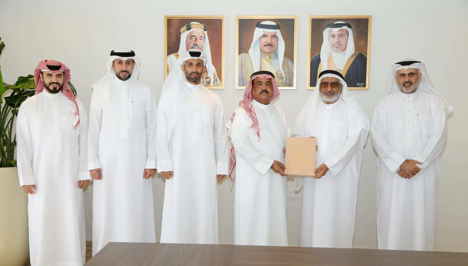 البحرين – الجمعية الملكية للأعمال الإنسانية توقع اتفاقية تطوير وتأهيل وتجهيز الفرع الجديد لمركز ناصر العلمي والتقني بالمحرق البحرين – الجمعية الملكية للأعمال الإنسانية توقع اتفاقية تطوير وتأهيل وتجهيز الفرع الجديد لمركز ناصر العلمي والتقني بالمحرق
