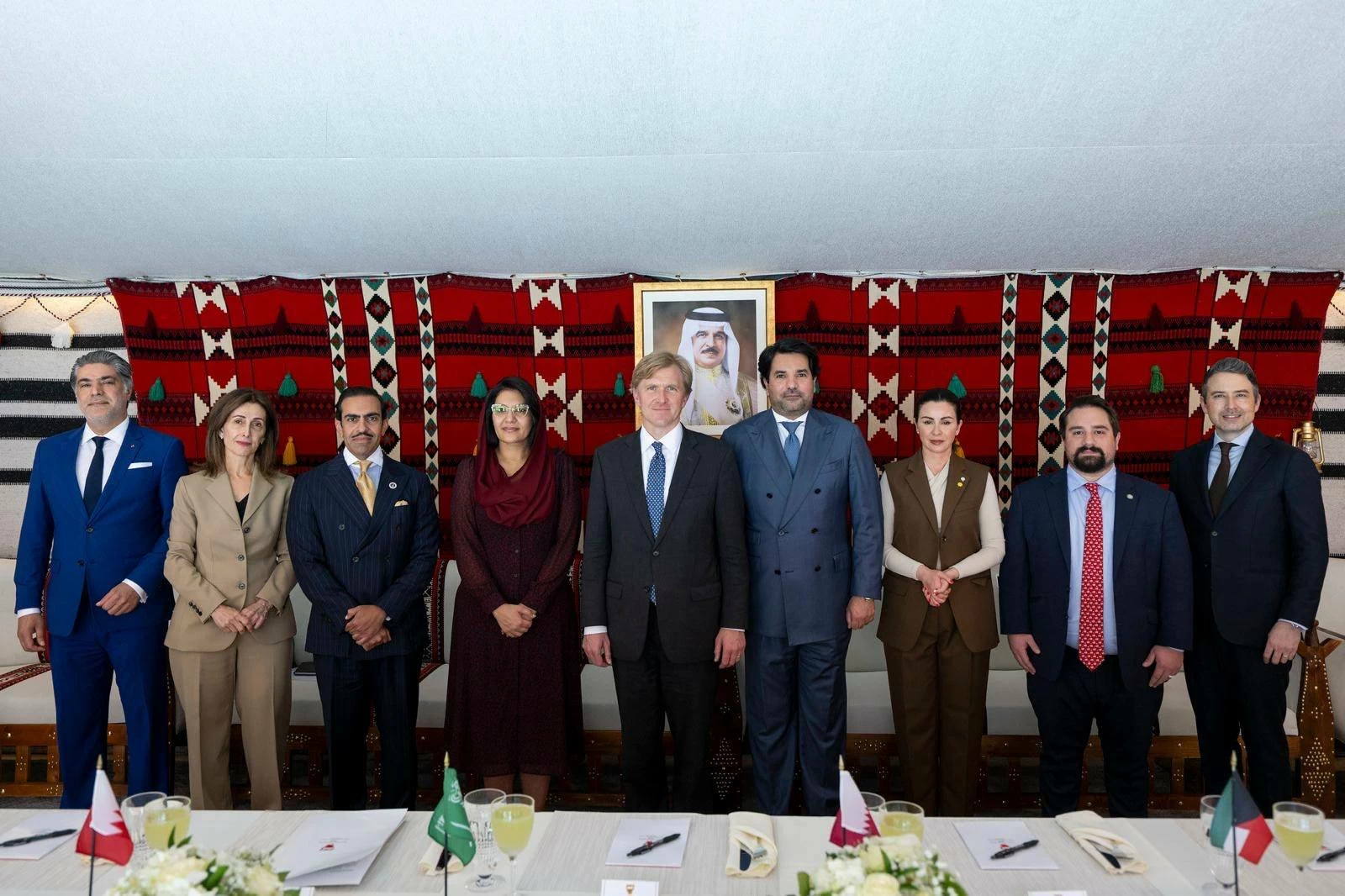 البحرين – سفير مملكة البحرين في واشنطن يستضيف الاجتماع الثالث بين دول “التعاون” والأردن مع وكيل وزارة الحرب الأمريكية لشؤون السياسات