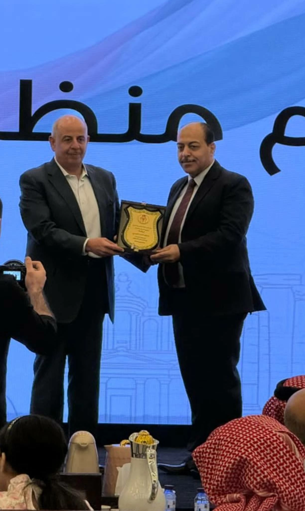 البحرين – صندوق تضامن الأردنيين في البحرين يحتفل بالذكرى الثمانين للاستقلال ويكرم خريجي الجامعات والمدارس الثانوية البحرين – صندوق تضامن الأردنيين في البحرين يحتفل بالذكرى الثمانين للاستقلال ويكرم خريجي الجامعات والمدارس الثانوية