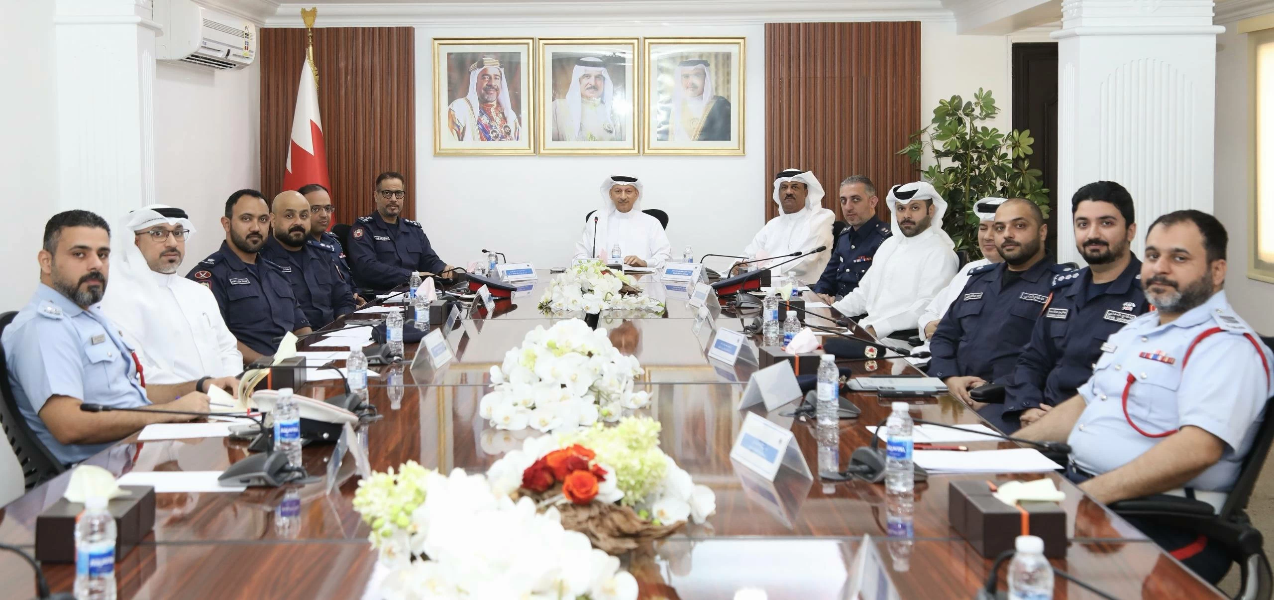 البحرين – محافظ الشمالية يترأس اجتماع اللجنة الأمنية بالمحافظة استعداداً لموسم عاشوراء البحرين – محافظ الشمالية يترأس اجتماع اللجنة الأمنية بالمحافظة استعداداً لموسم عاشوراء